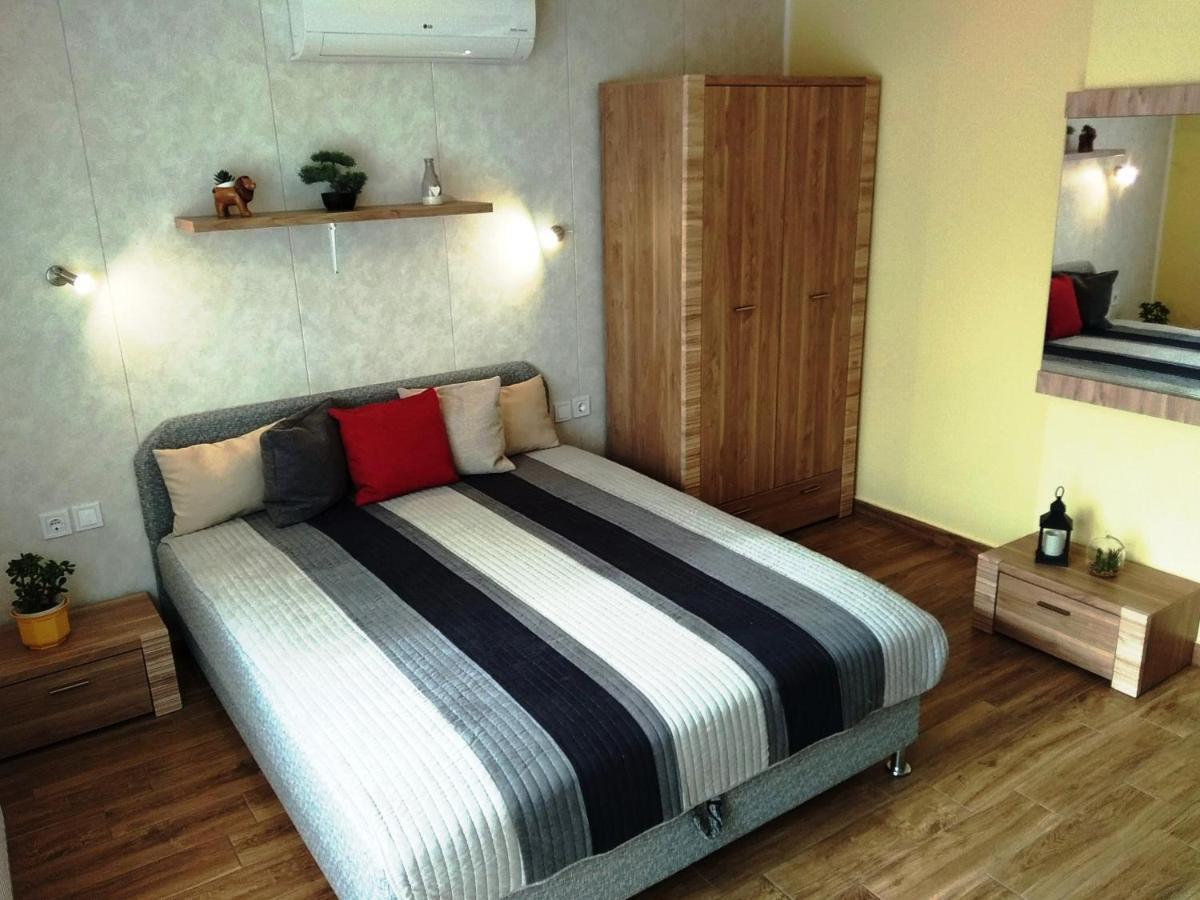 Tulipan Apartmanhaz Buk Bagian luar foto